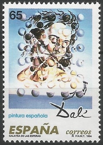"Galatea de les esferes" (1952): Representativa de l’època místico-nuclear, la pintura és fruit d’un Dalí apassionat per la ciència i les teories de la desintegració de l’àtom. El rostre de Gala està conformat per un escenari discontinu, fragmentat, densament poblat d’esferes, que en l’eix de la tela adquireixen una perspectiva tridimensional prodigiosa. (Teatre-Museu Dalí, Figueres, 2014)