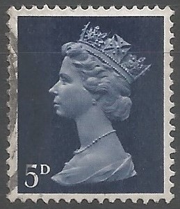 when they were thinking about new definitives. Machin was one of five artists invited to submit renderings of the queen’s head and stamp design at the end of 1965. The SAC preferred his approach to the new portrait meaning a light image on a dark background. Building on his background as sculptor, Machin wanted to create a new design from a relief portrait, just like the penny black, 